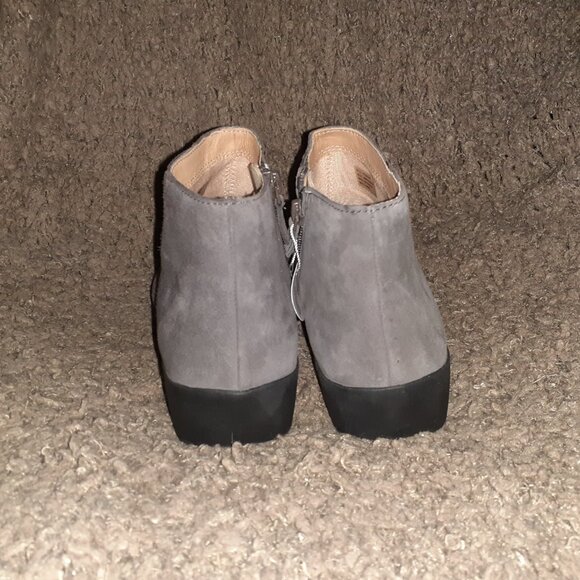 FITFLOP-Sumi-Steel Gray Suede Booties-Left Boot-7-Right Boot 6.5-New/Tag-No Box - Picture 6 of 9